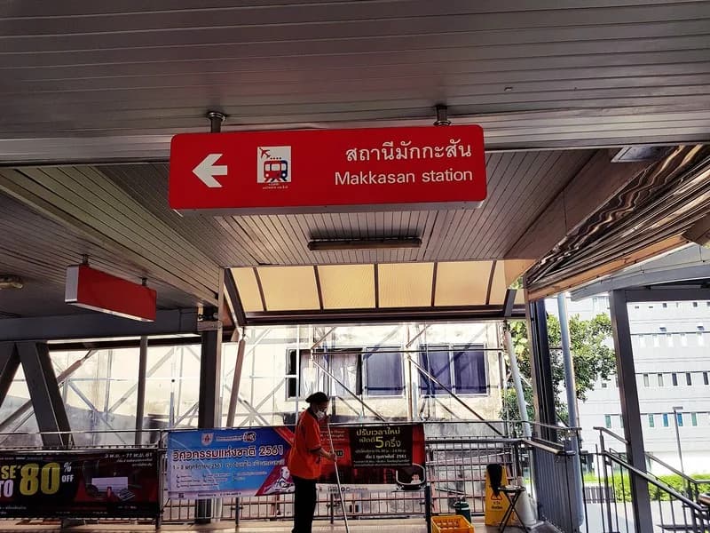 Life Asoke — photo 22