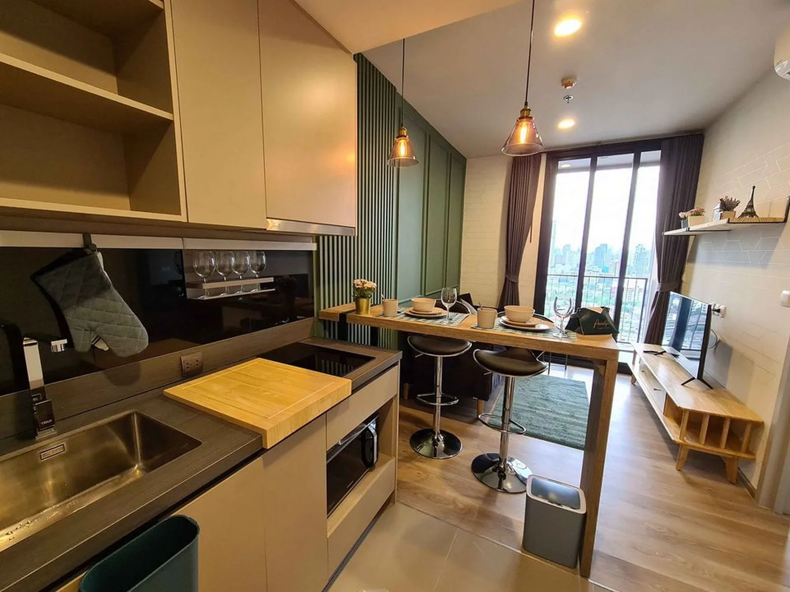 OKA HAUS Sukhumvit 36 — photo 1