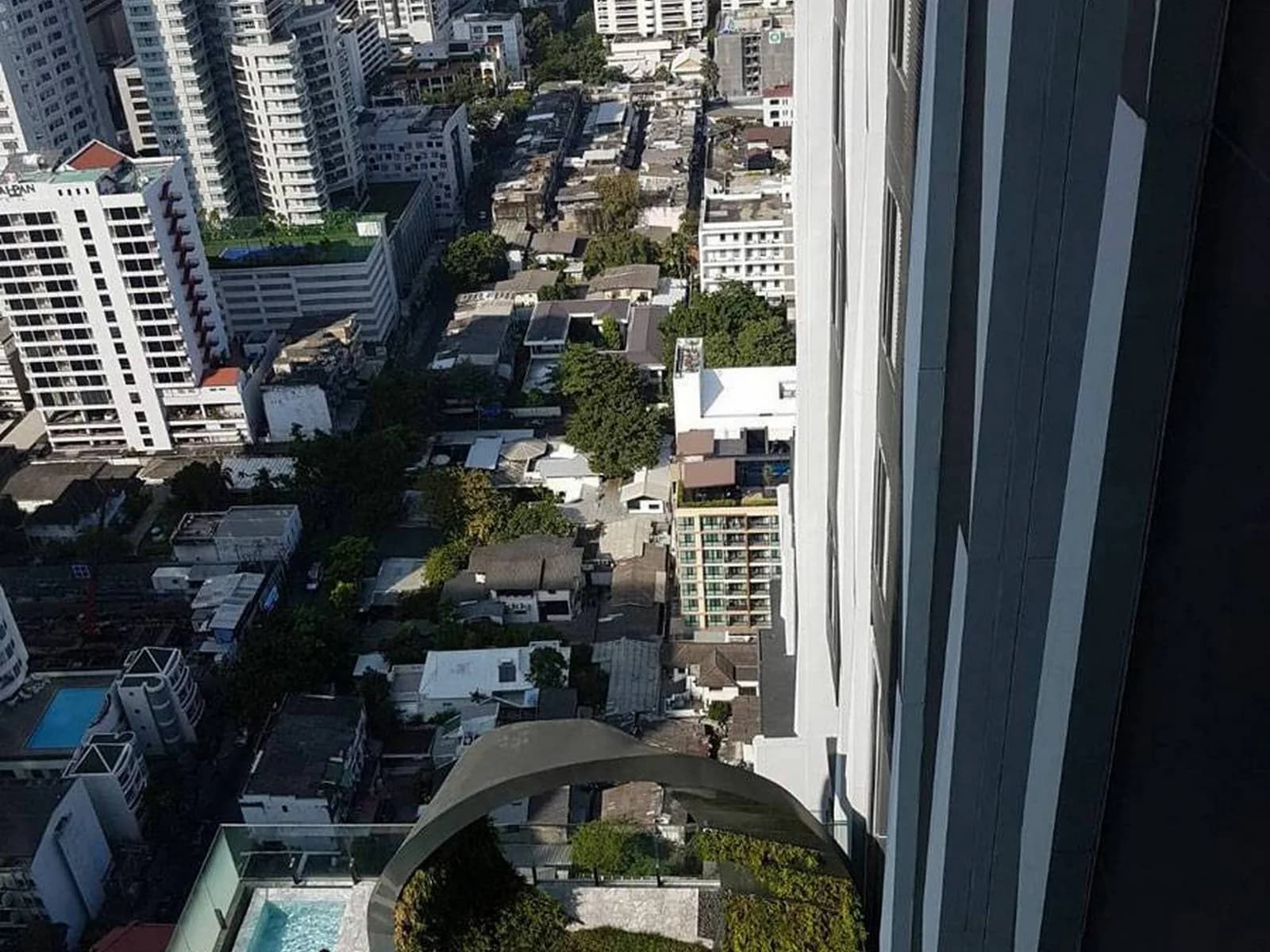 Edge Sukhumvit 23 — photo 12
