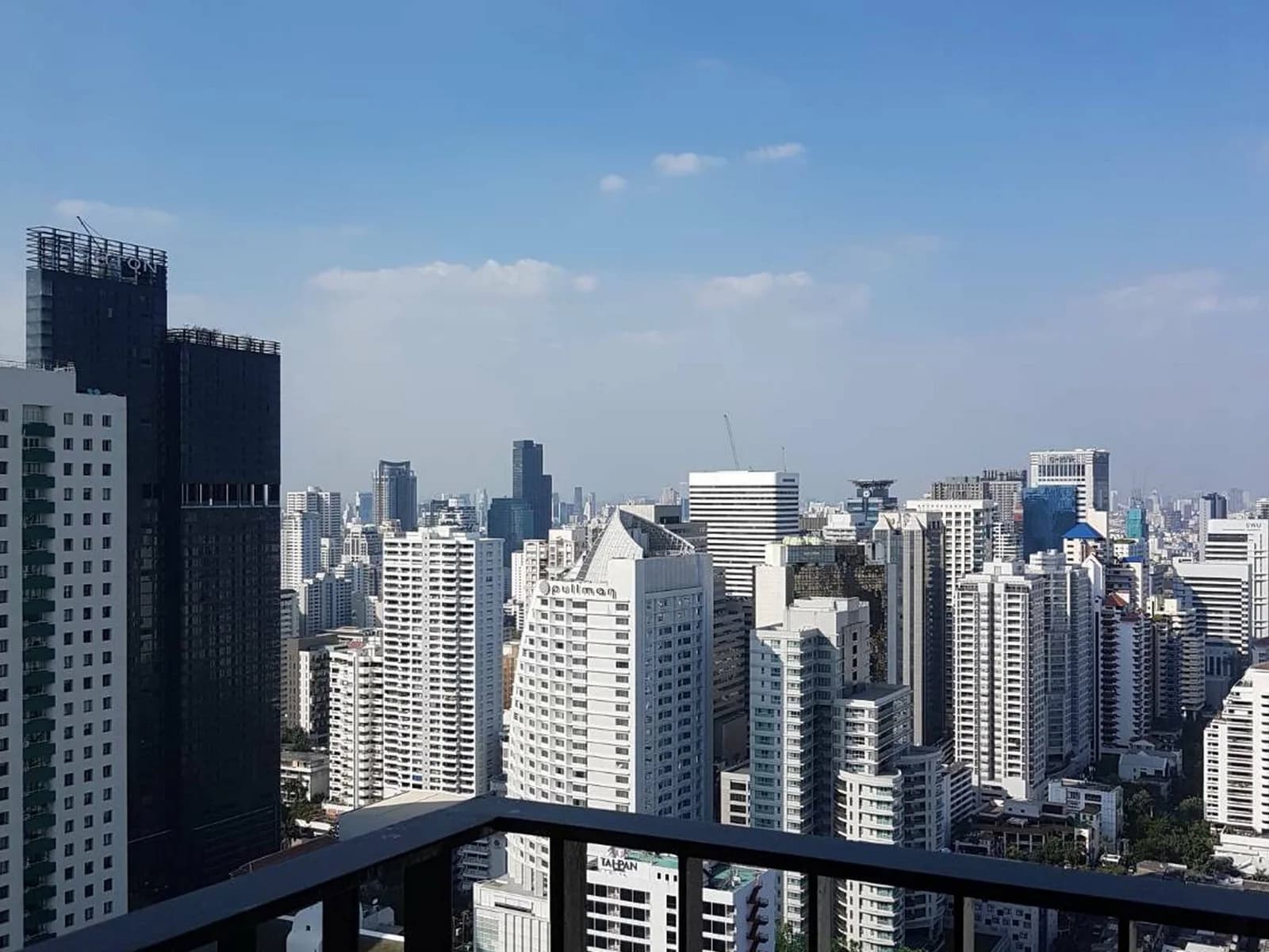 Edge Sukhumvit 23 — photo 10
