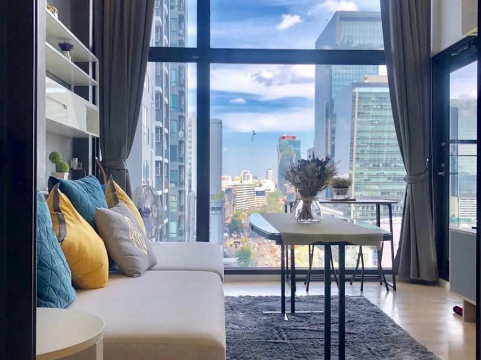 Chewathai Residence Asoke — photo 1