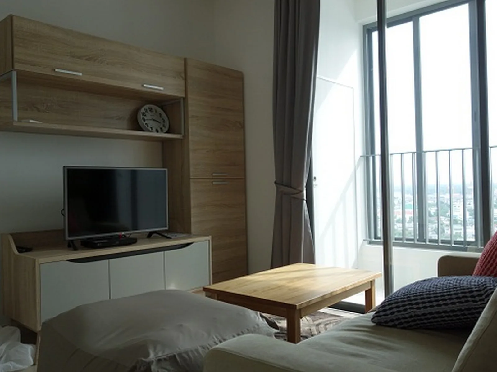 Ideo Mobi Sukhumvit 81 — photo 1
