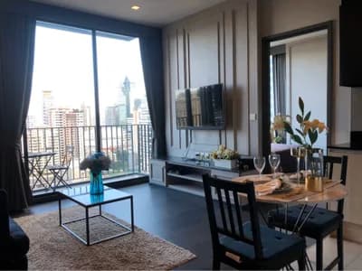 Edge Sukhumvit 23