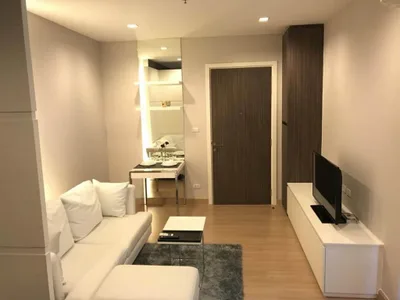 Urbano Absolute Sathon - Taksin