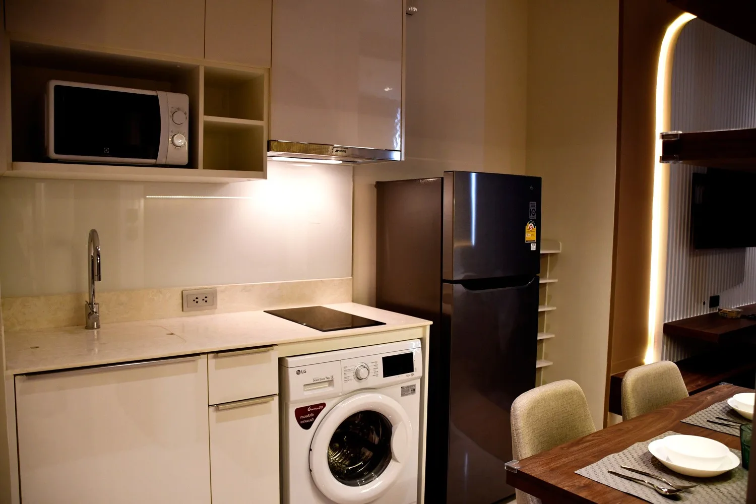 Ashton Silom — photo 5