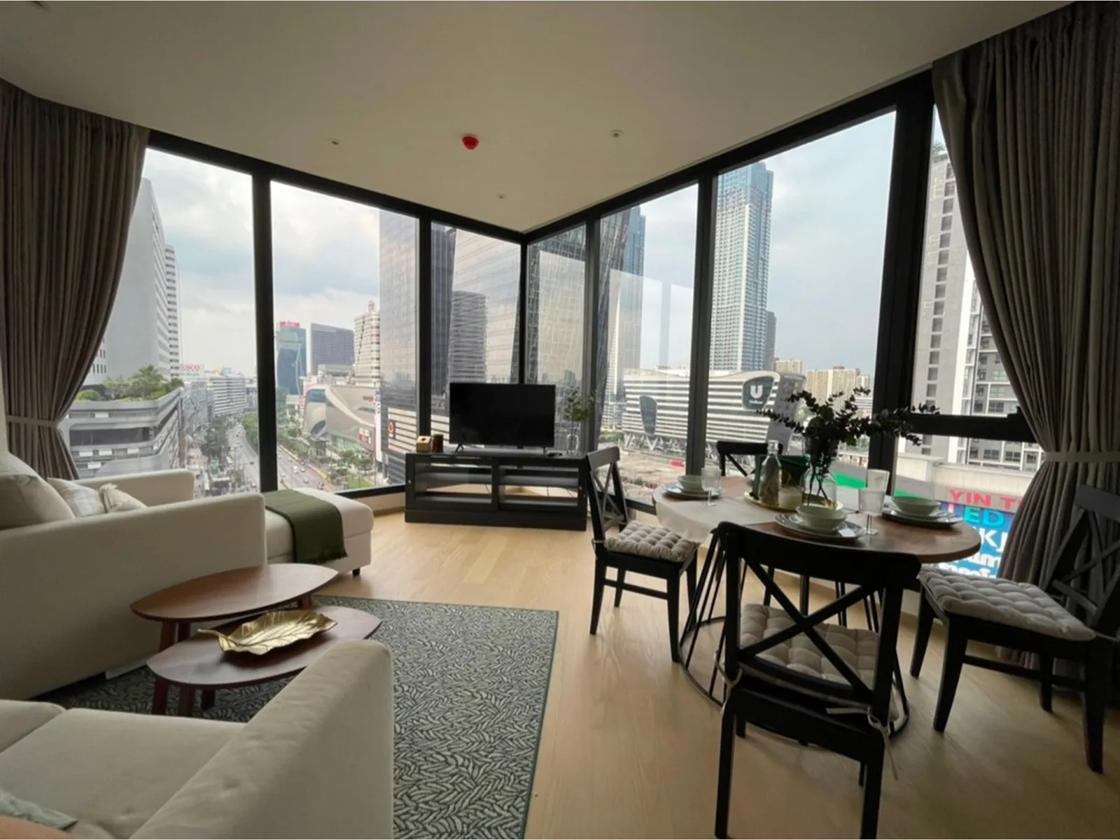 ASHTON Asoke - Rama 9 — photo 1