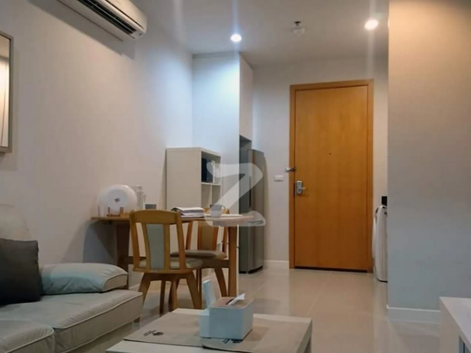 Circle Condominium — photo 2