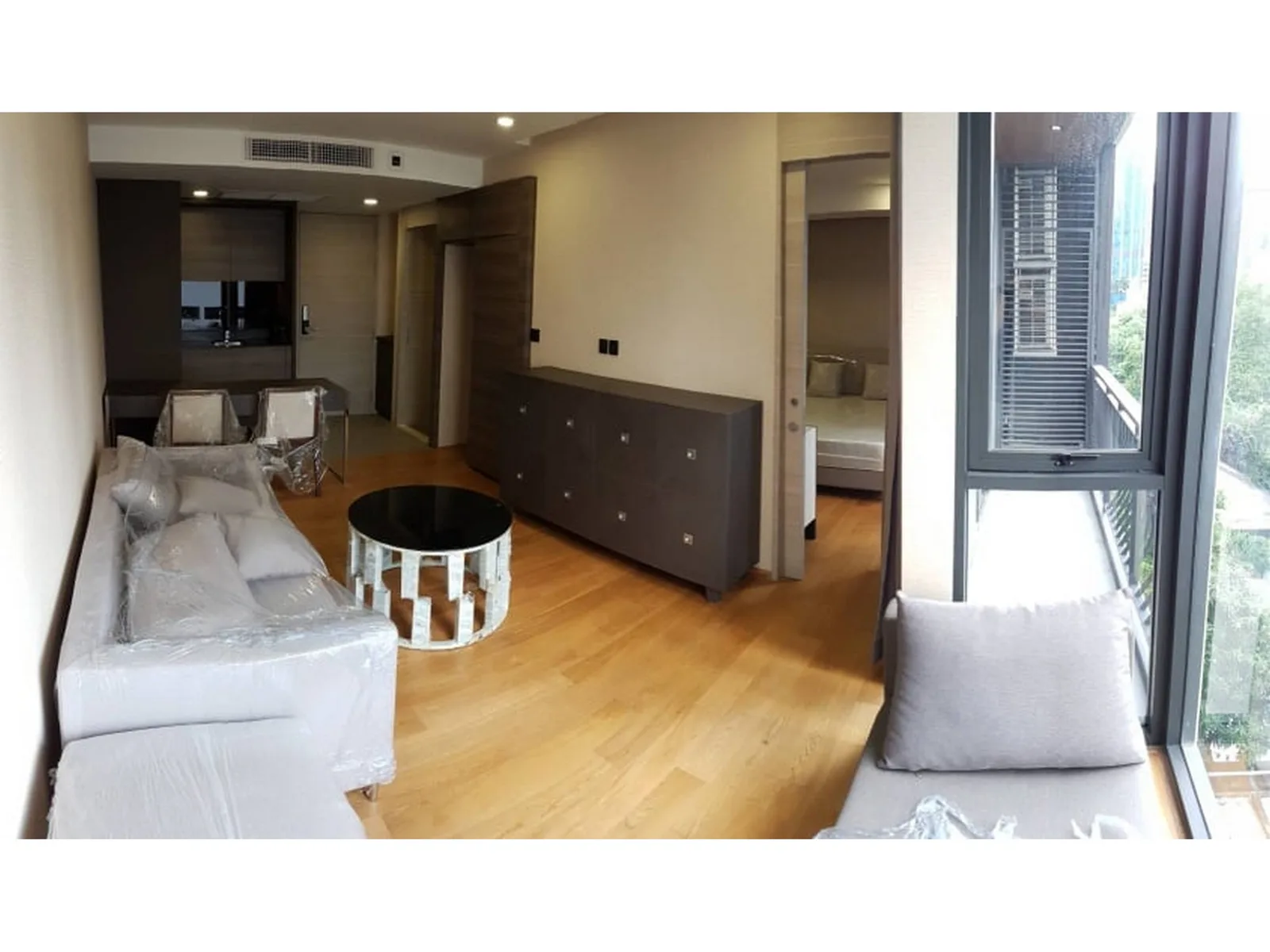 Klass Condo Langsuan — photo 1