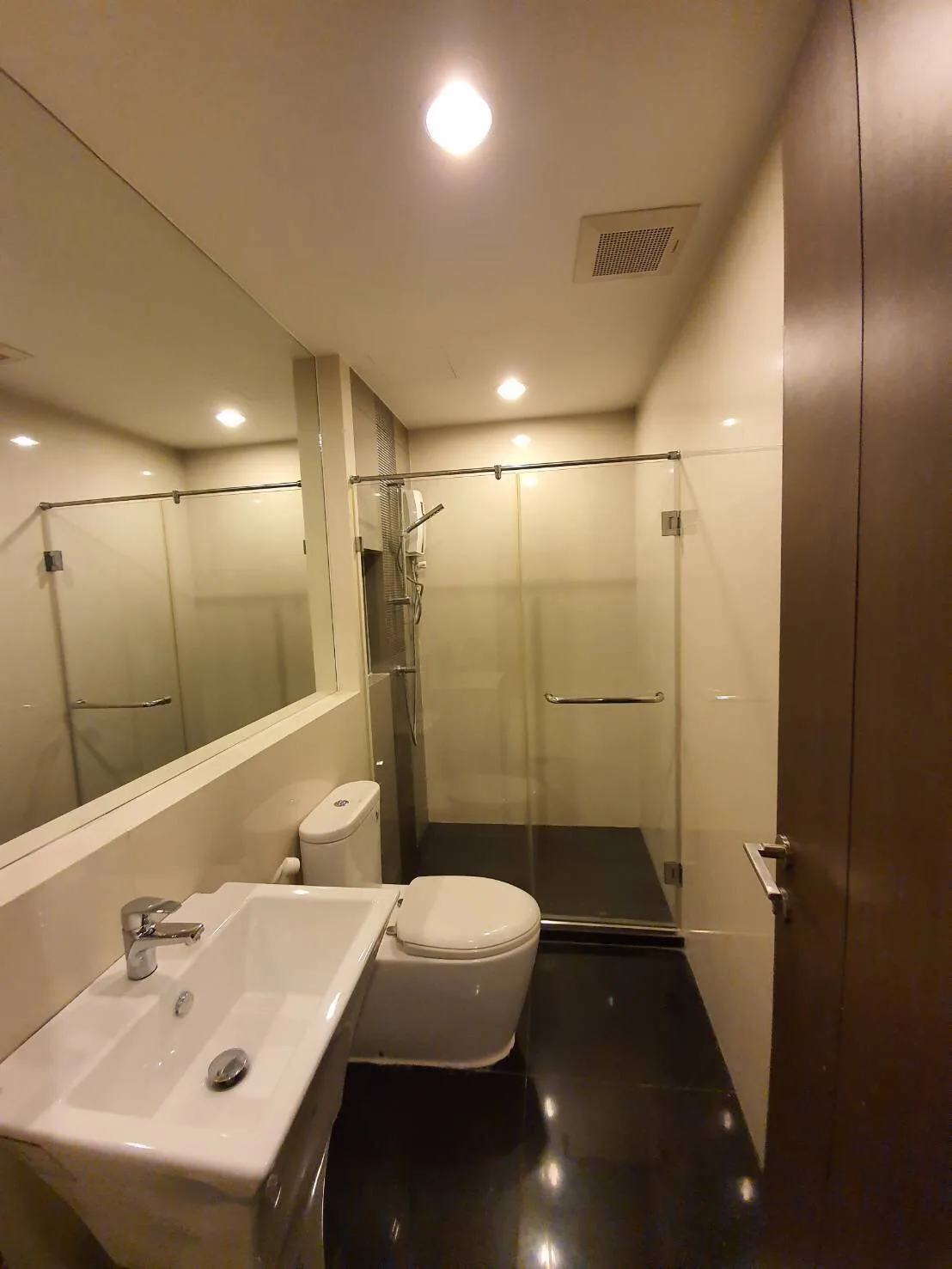 Rhythm Sathorn - Narathiwas — photo 12