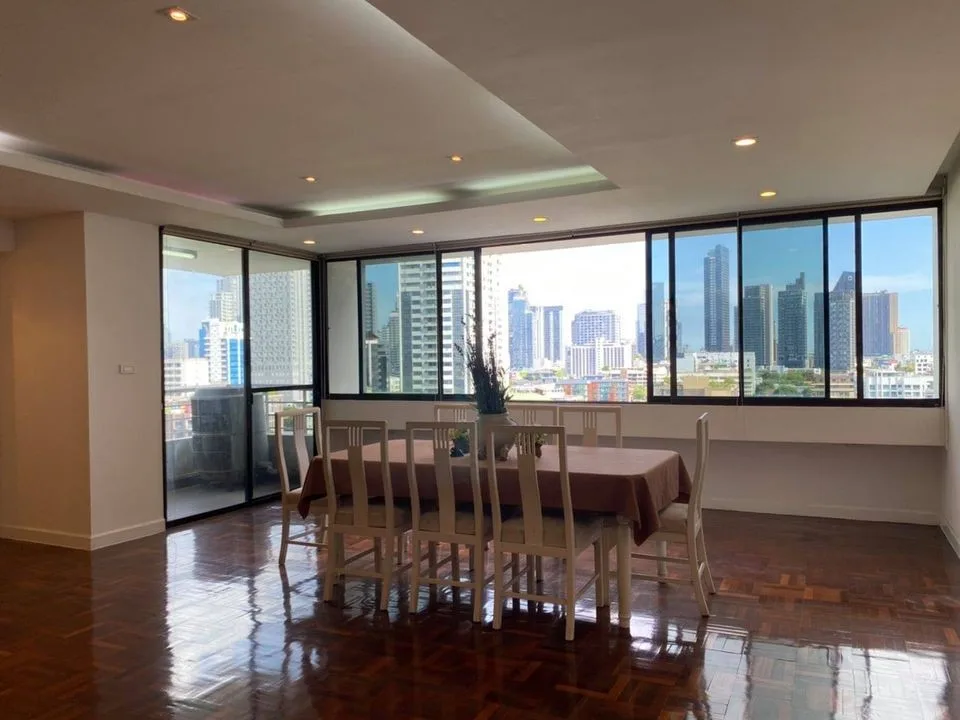 The Habitat Sukhumvit 53 — photo 1