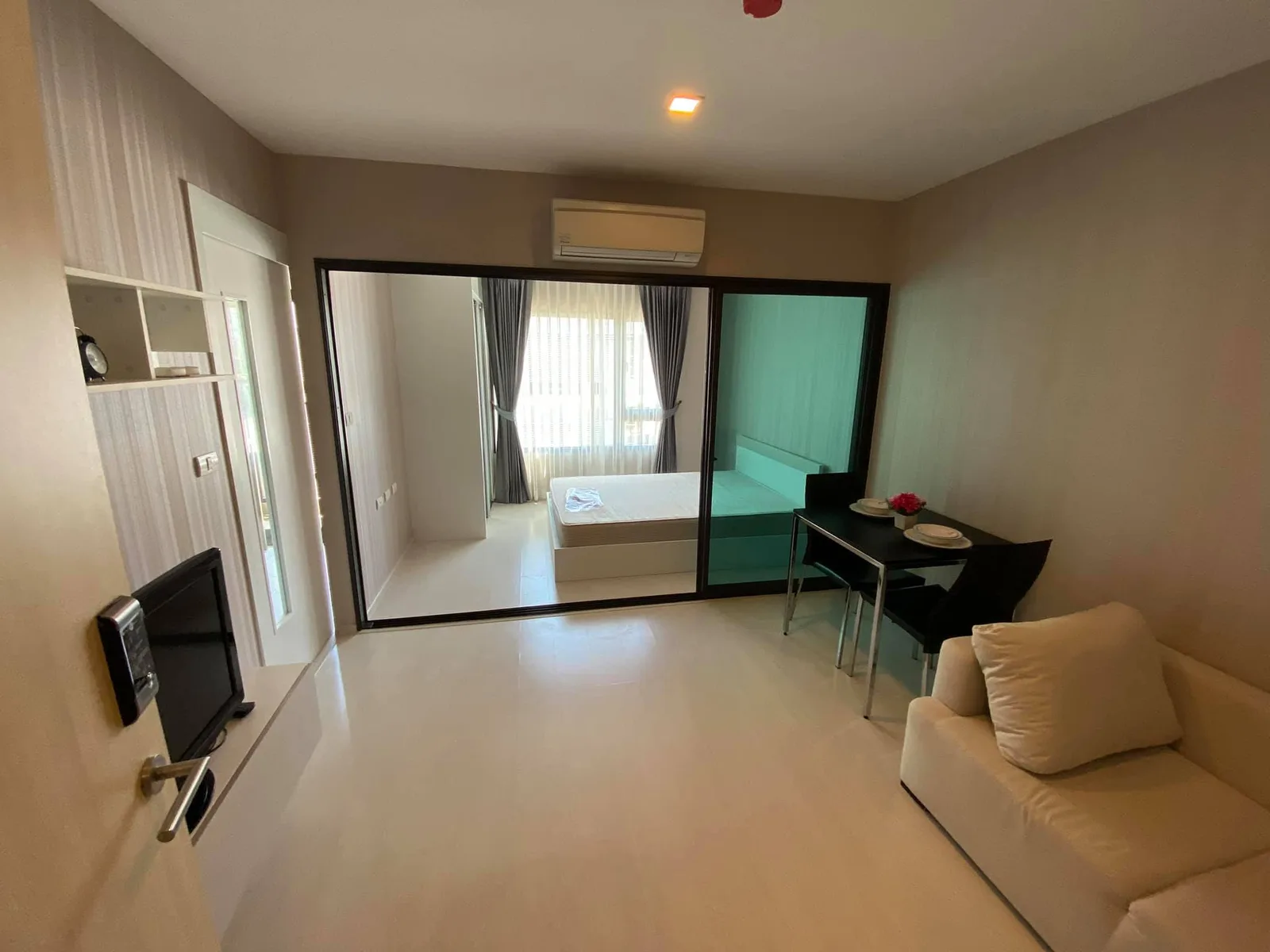 Condolette Pixel Sathorn — photo 1