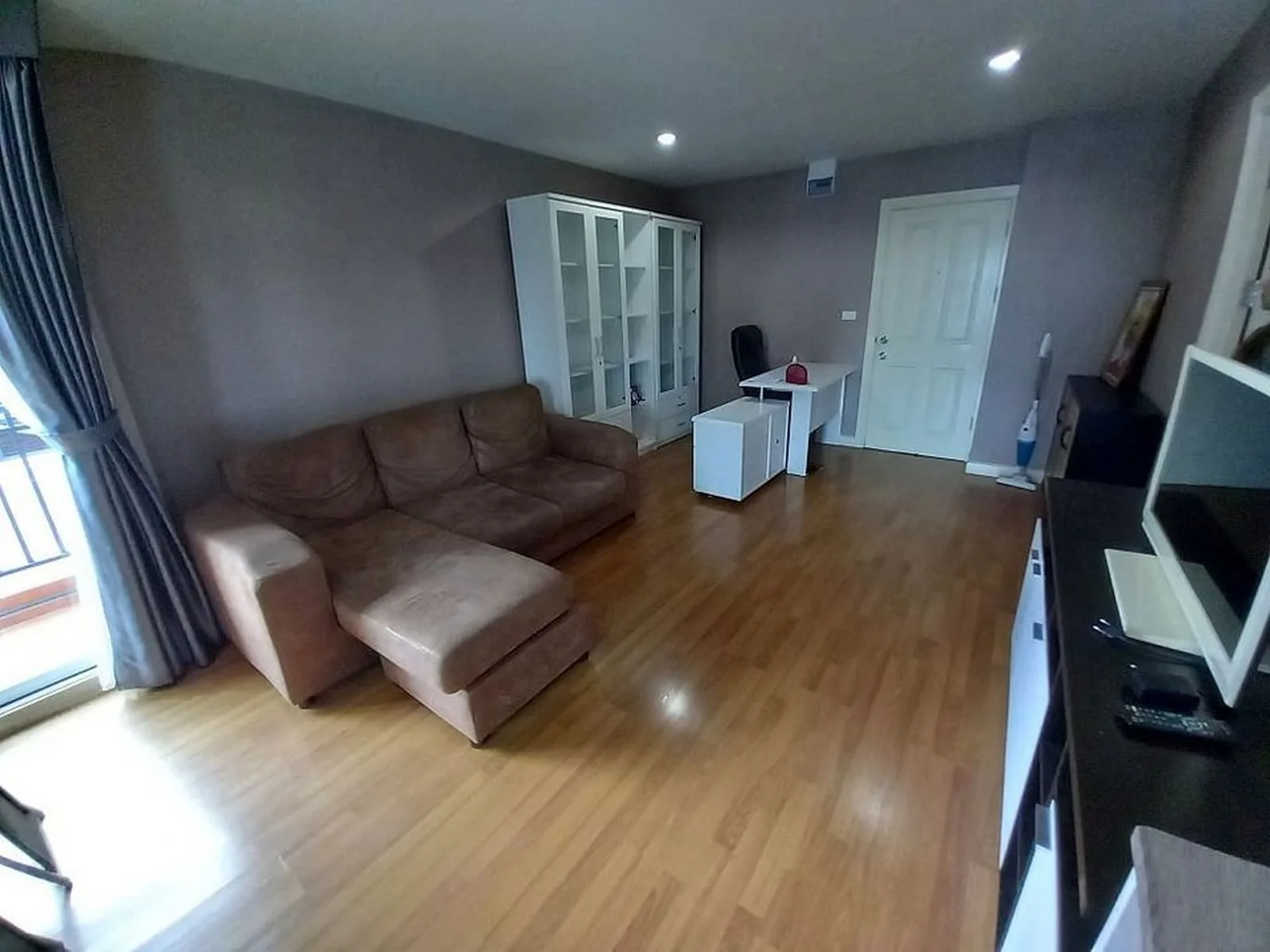 Regent Home 22 Sukhumvit 85 — photo 1