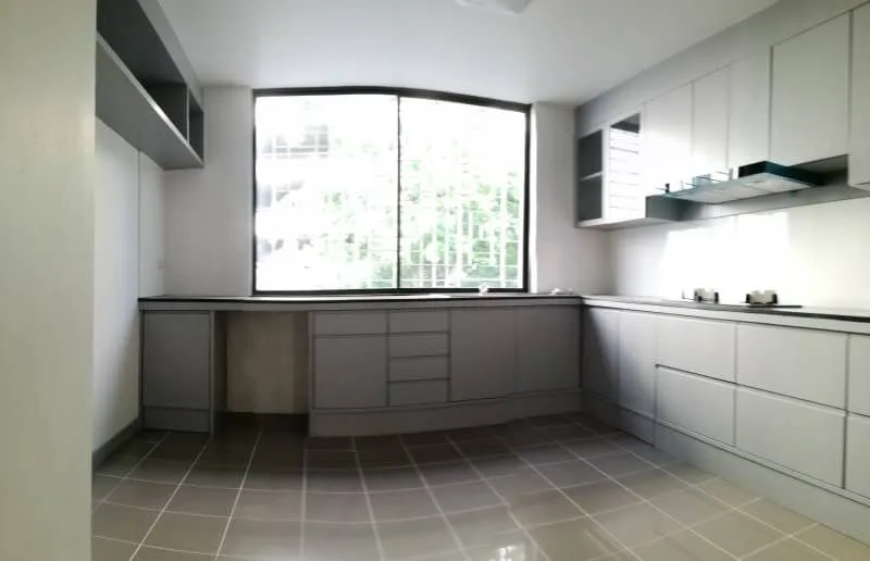 Townhouse 49/11 — photo 2