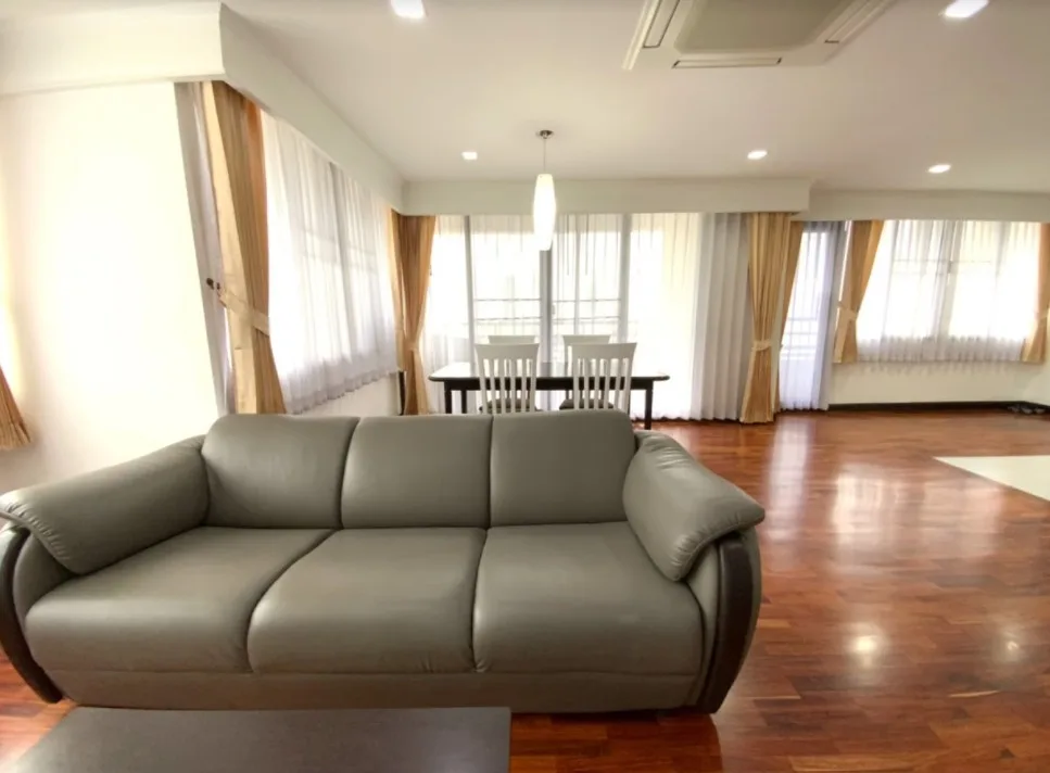 Acadamia Grand Tower — photo 1