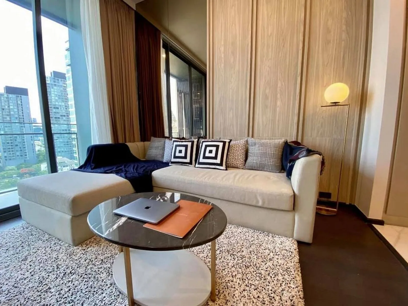 Laviq Sukhumvit 57 — photo 2