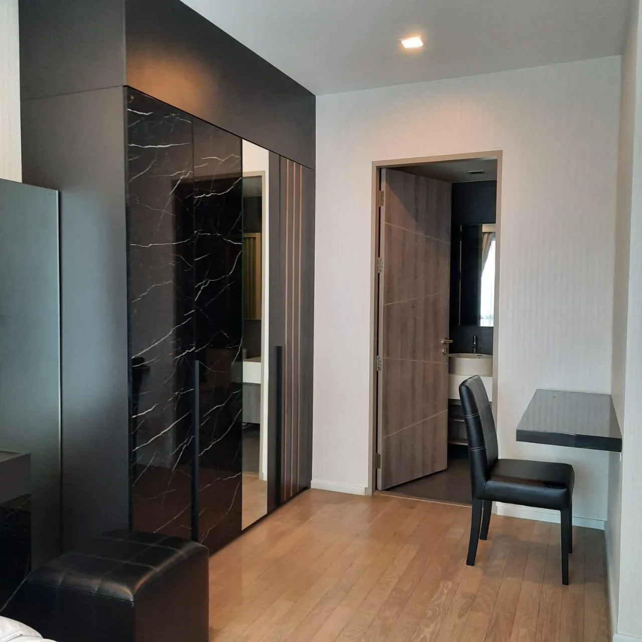 Trapezo Sukhumvit 16 — photo 3