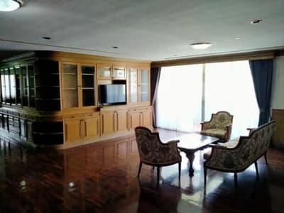 D.S. Tower 1 Sukhumvit 33