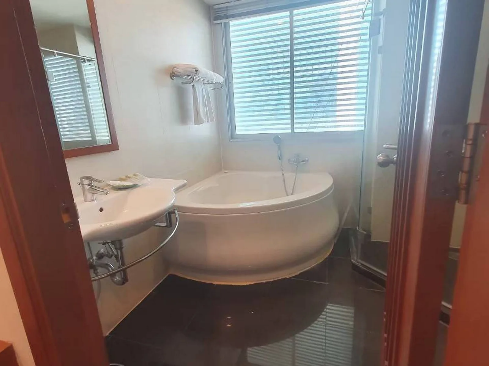 Sathorn Gallery Residences — photo 10