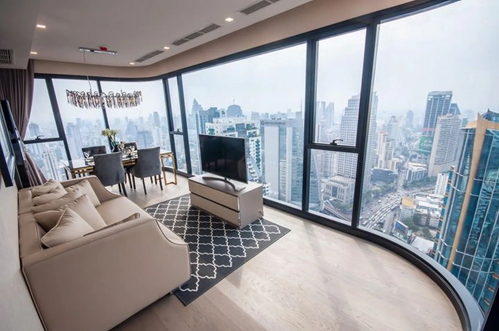 Ashton Asoke — photo 4