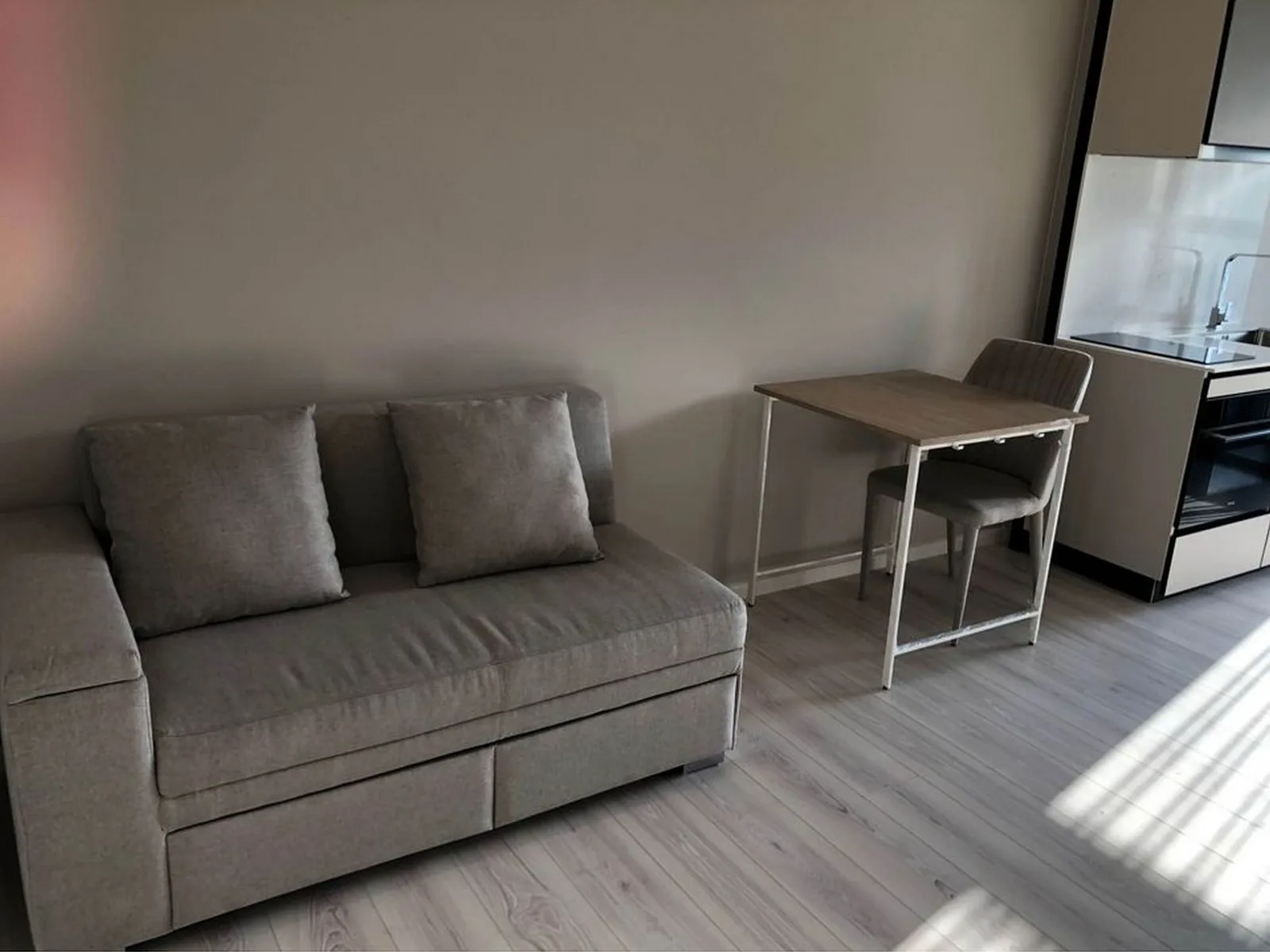The Room Phayathai — photo 1
