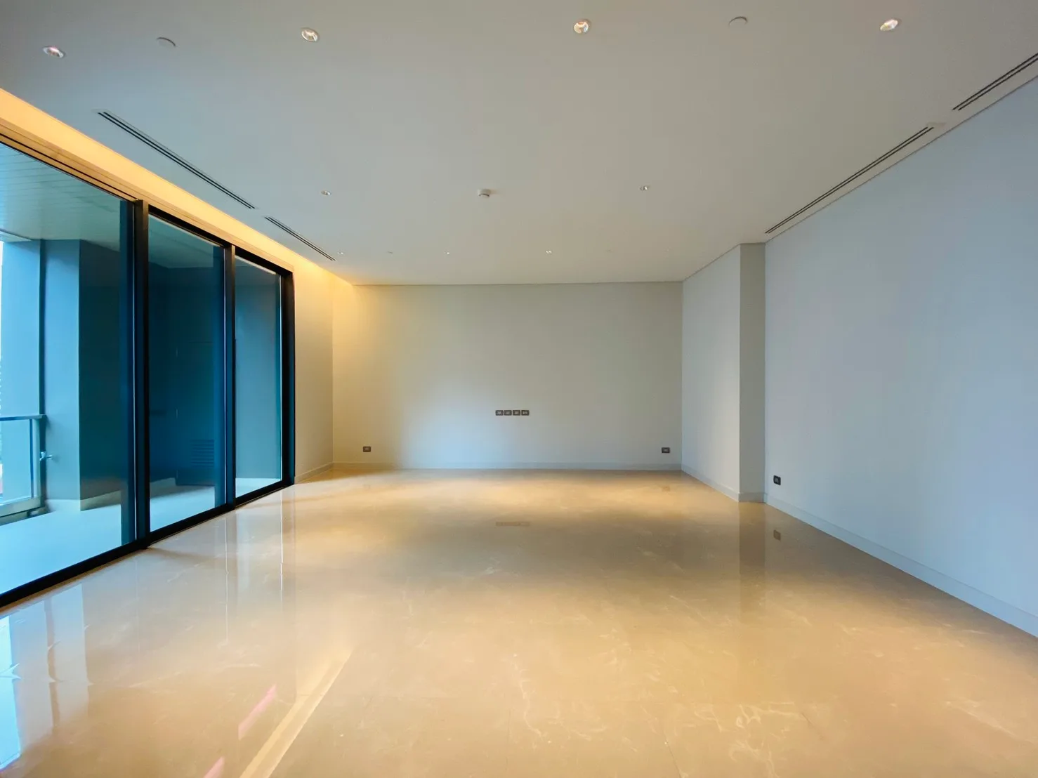 Sindhorn Residence — photo 1