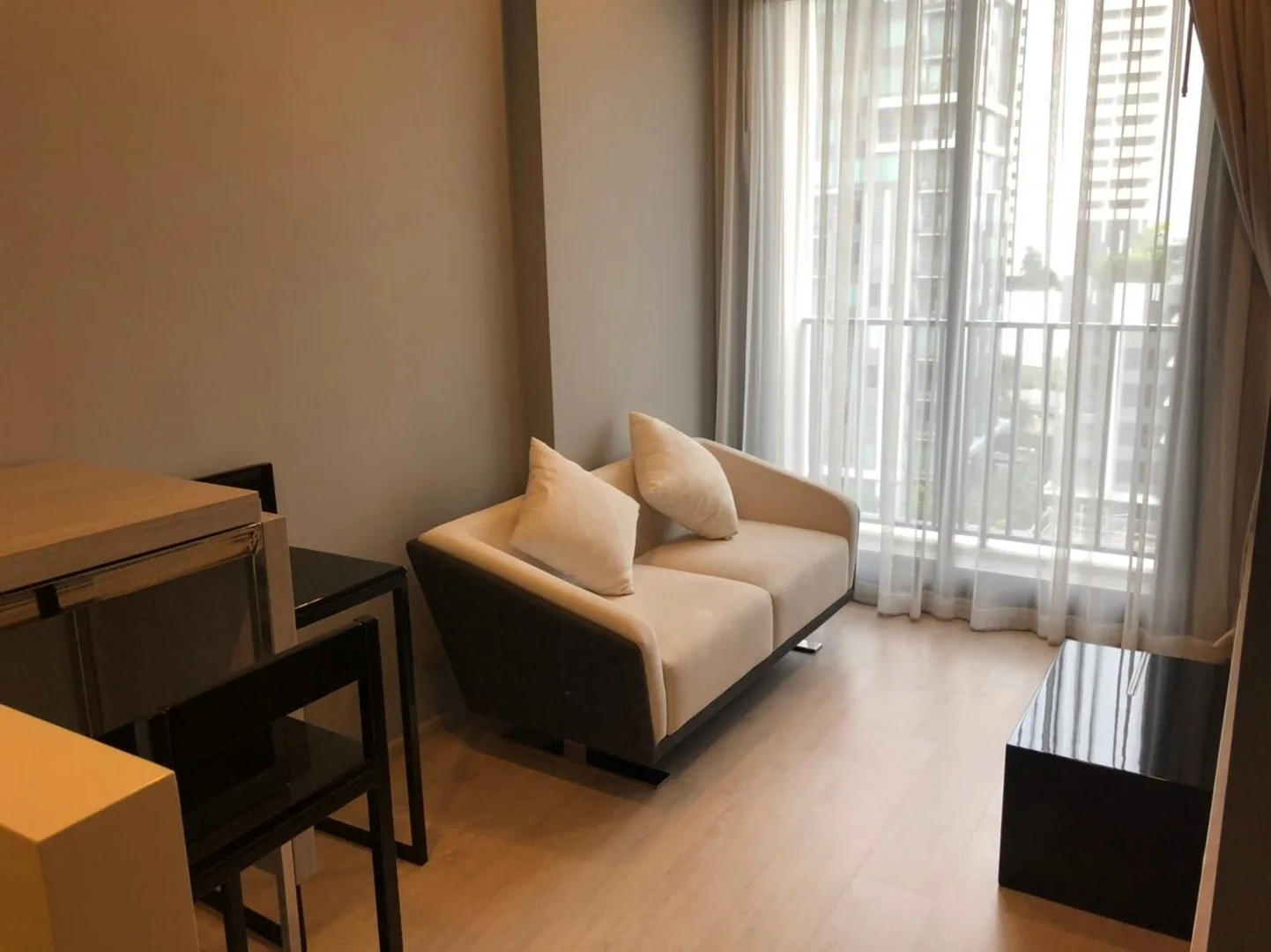 M Thonglor 10 — photo 7