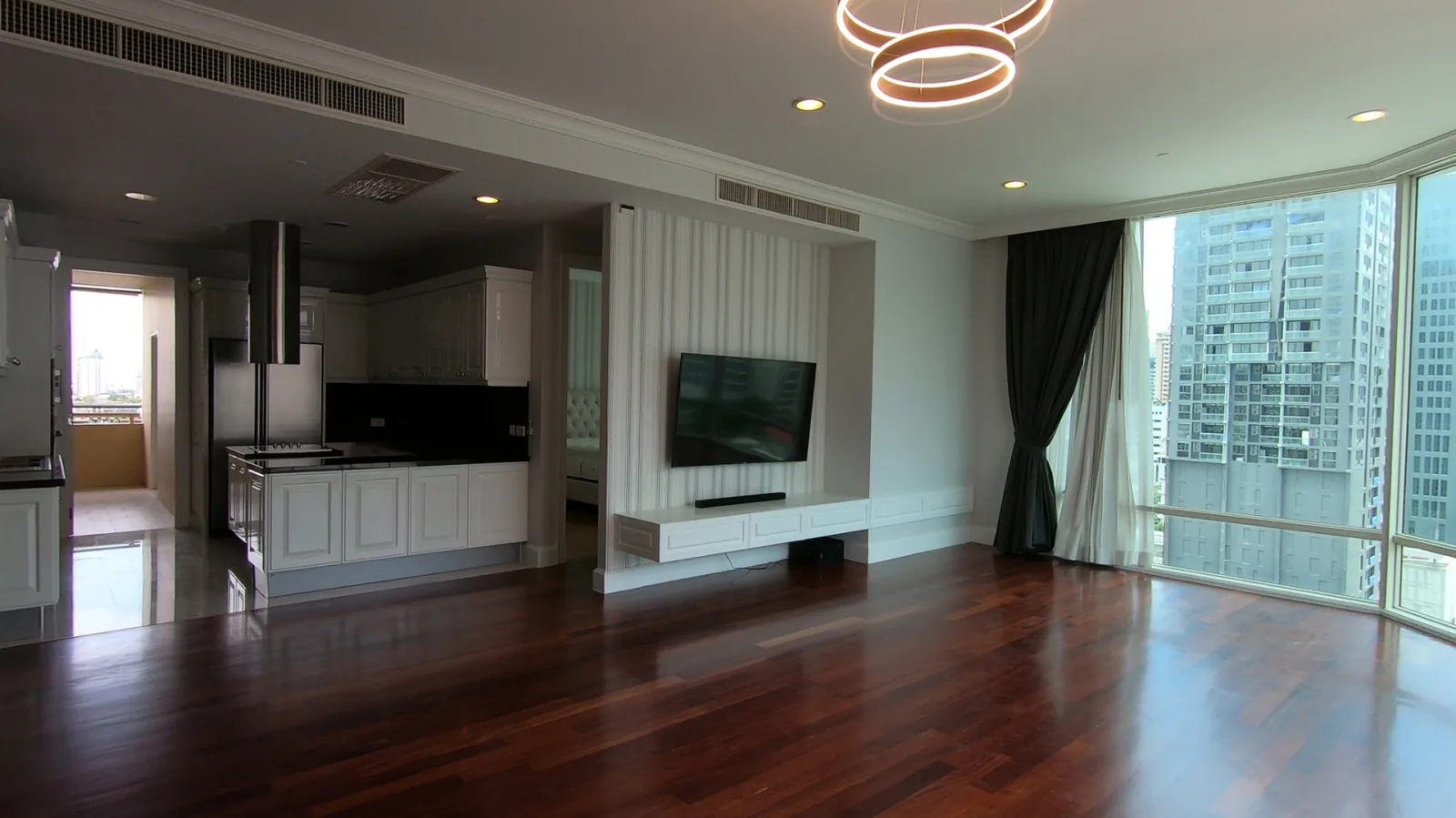 Royce Private Residences — photo 7