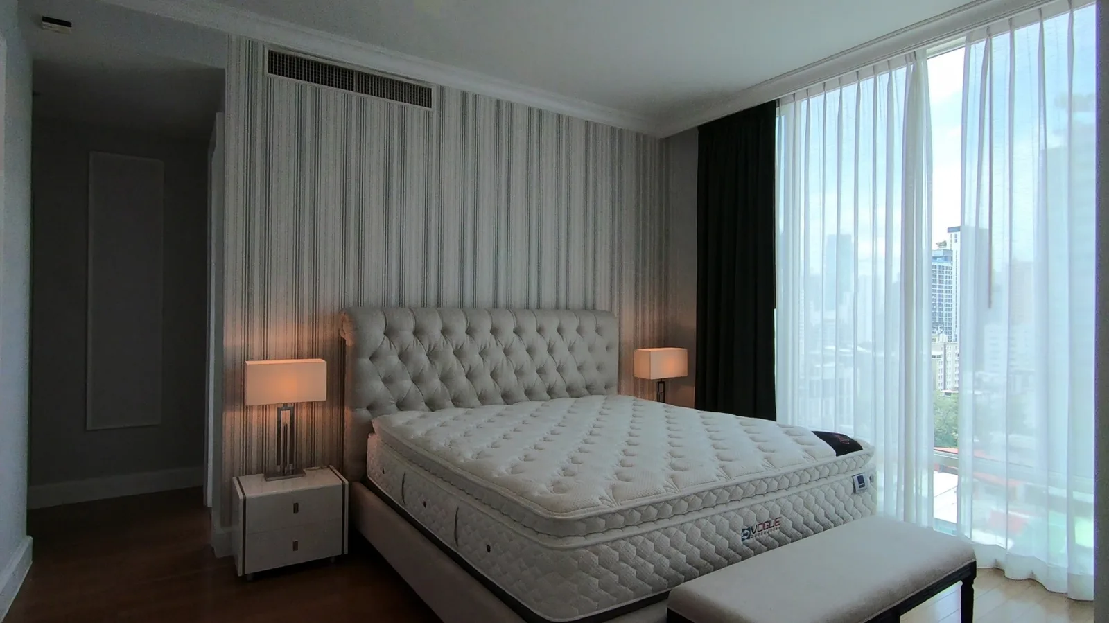 Royce Private Residences — photo 10