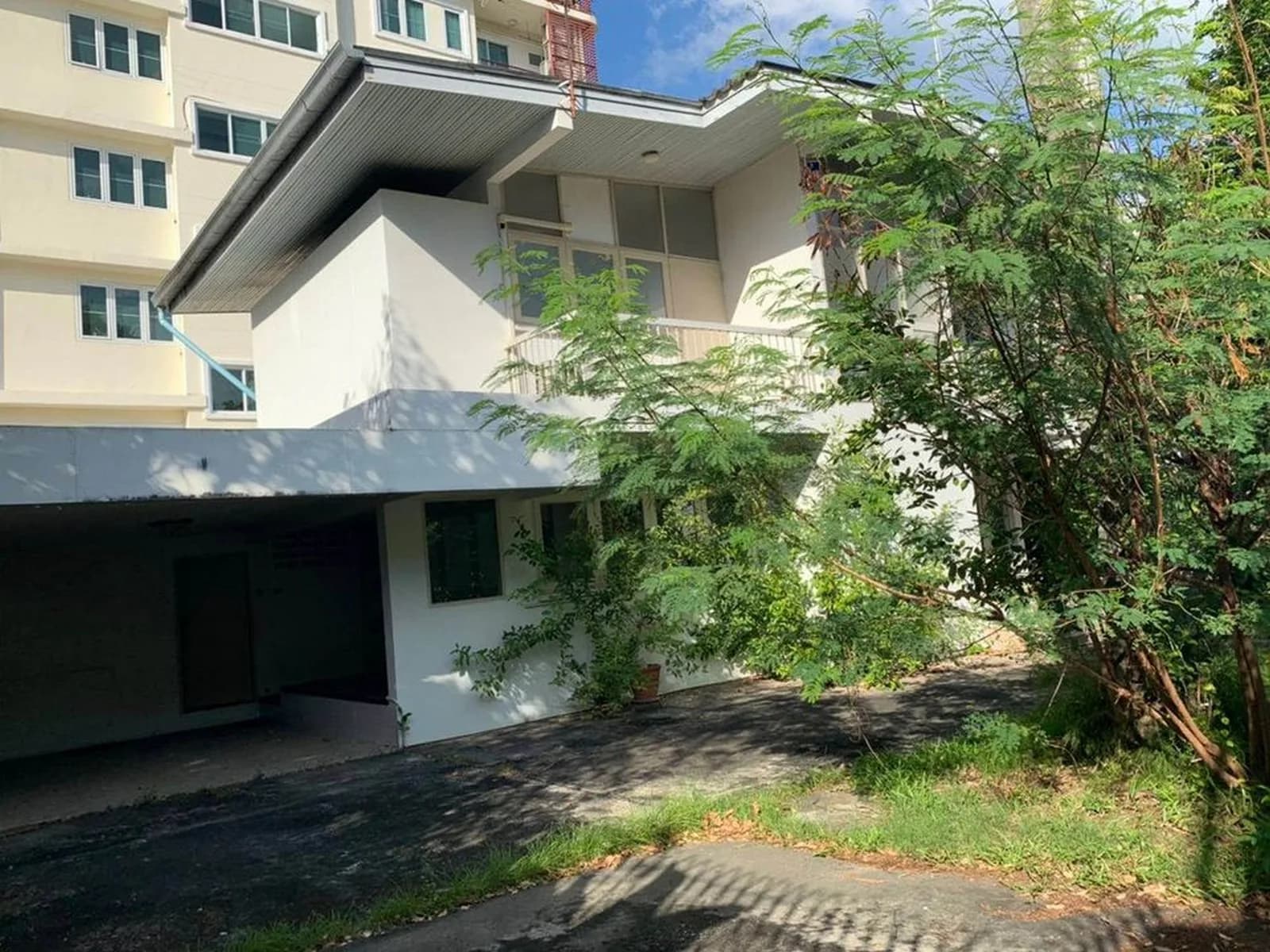 Single House Ekkamai 6 — photo 1