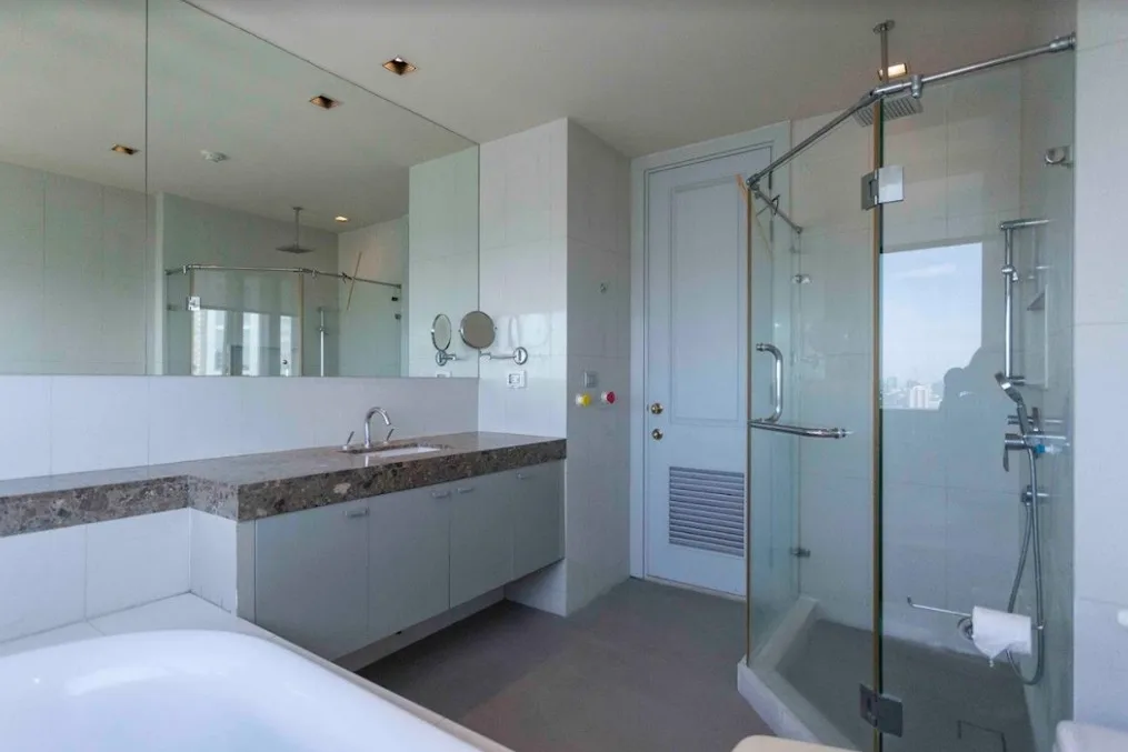 Athenee Residence — photo 8