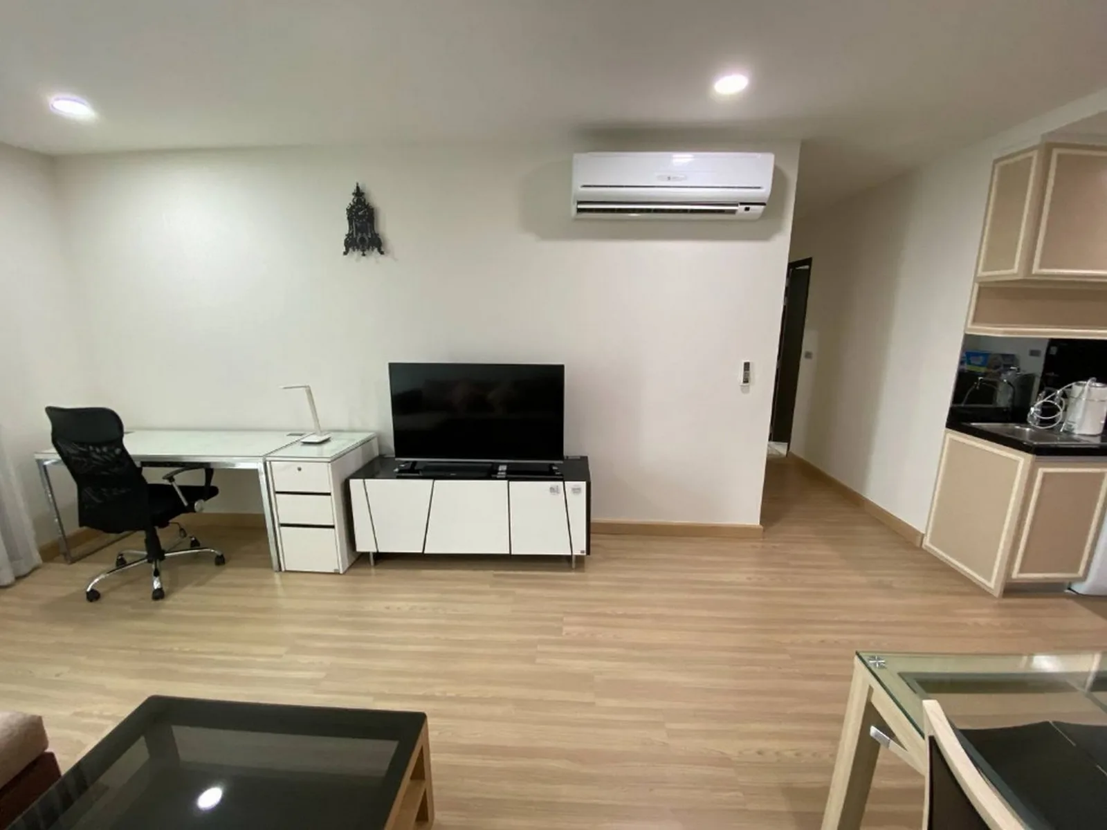 Sky Walk Condominium — photo 3