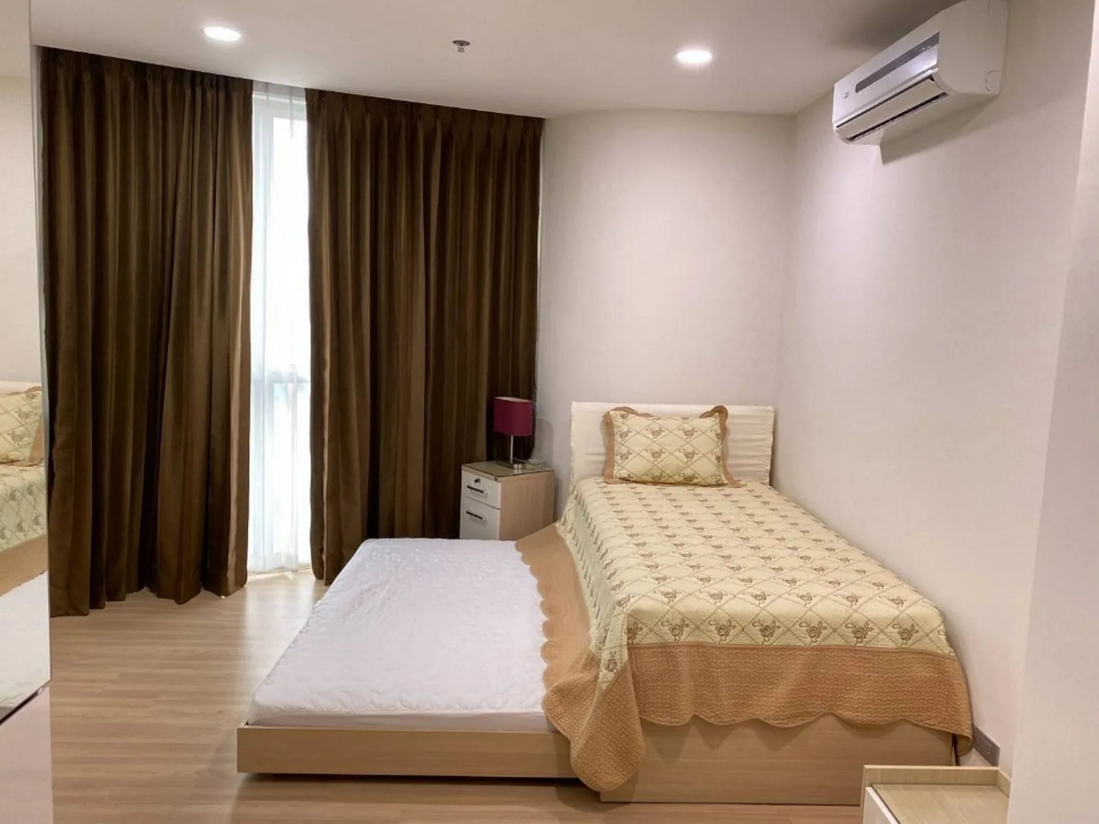 Sky Walk Condominium — photo 8