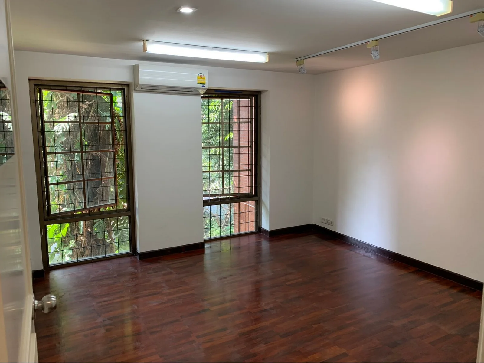 Single House Soi Ruamrudee — photo 9