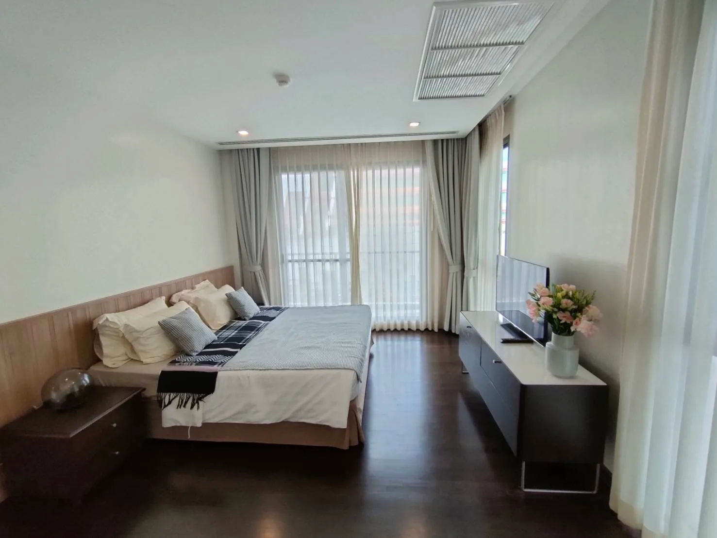 Monet House Apartment — photo 6