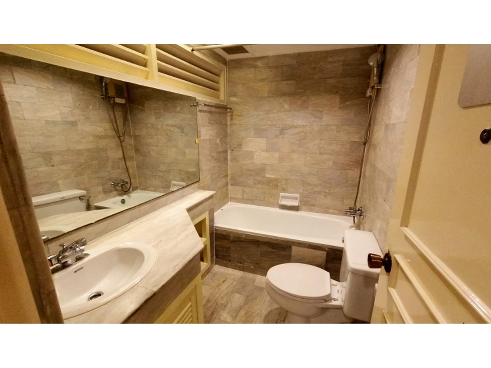 Single House Soi Ruamrudee — photo 14
