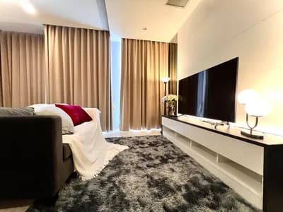 Noble Ploenchit