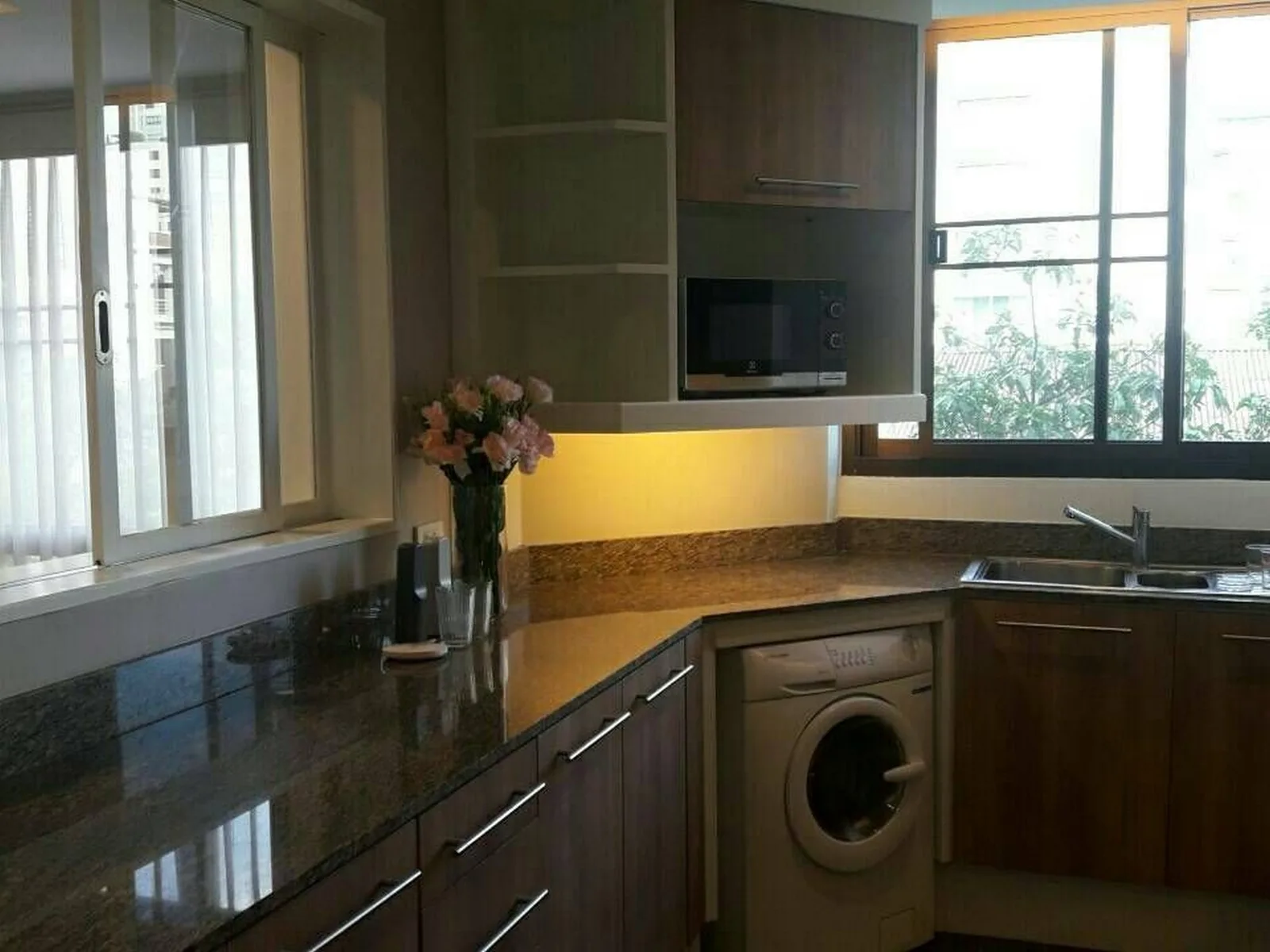 Monet House Apartment — photo 10