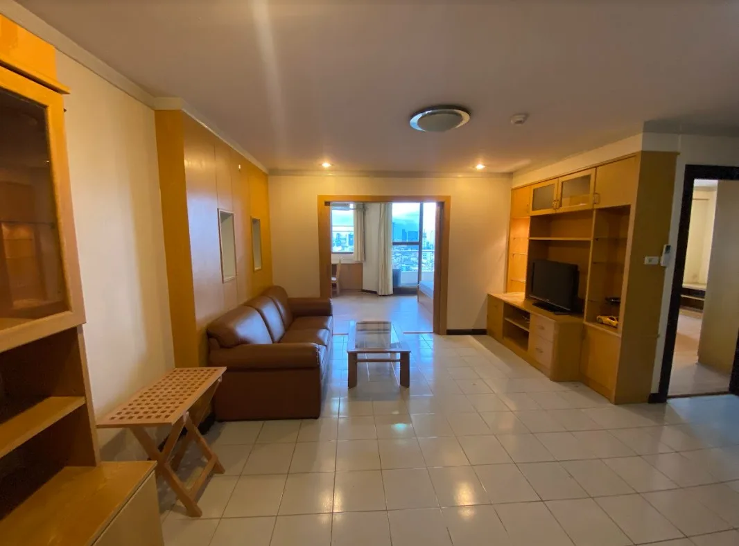 Supalai Place — photo 1