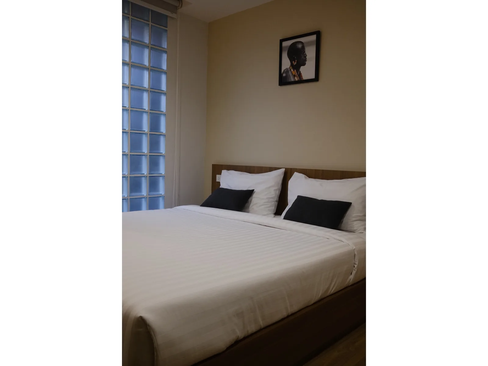 Mayflower House Apartment — photo 3