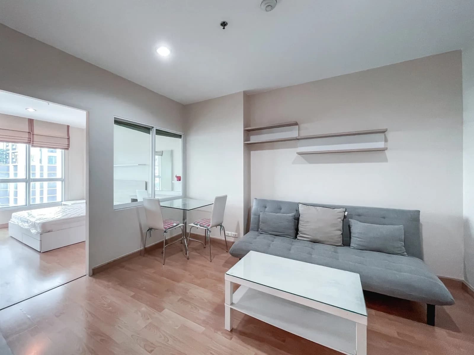Life @ Phahon - Ari — photo 1