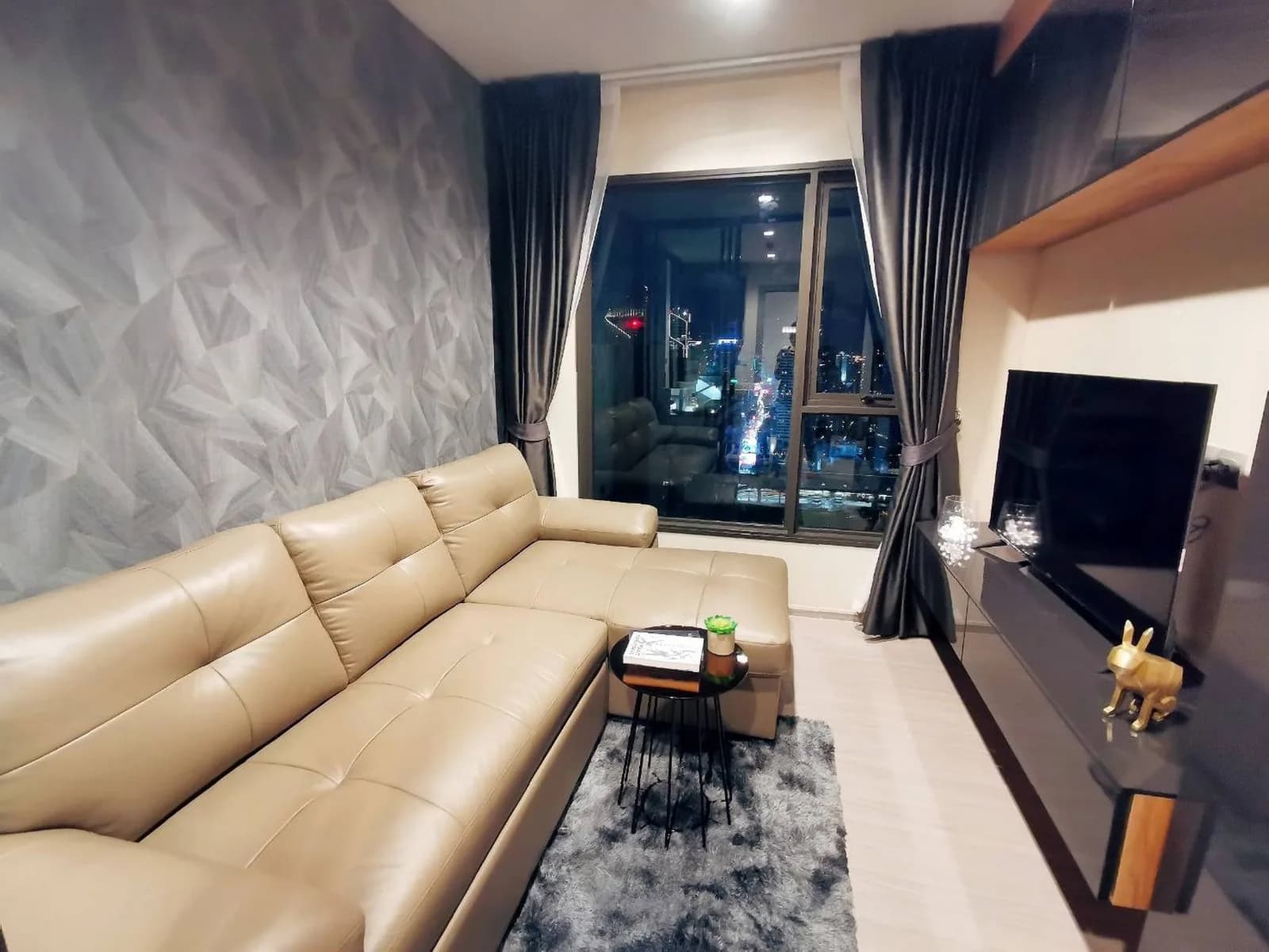 LIFE Asoke - Rama 9 — photo 1