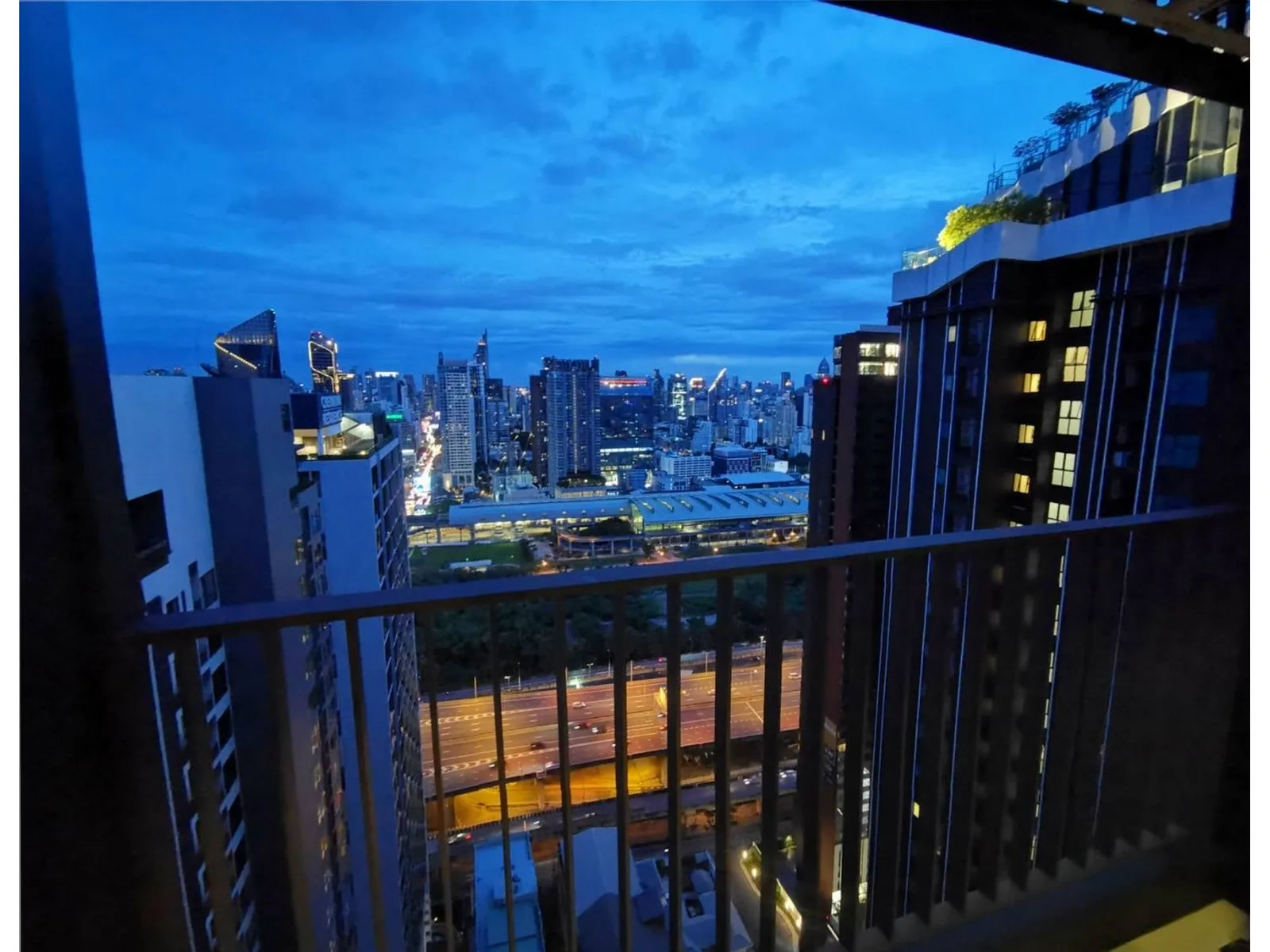 LIFE Asoke - Rama 9 — photo 10