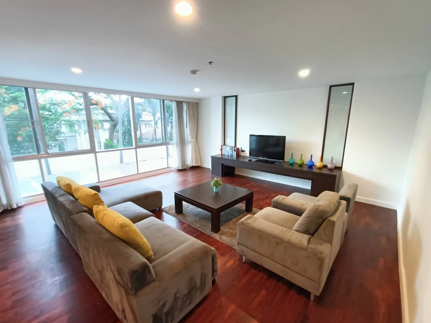 Sathorn Gallery Residences — photo 1