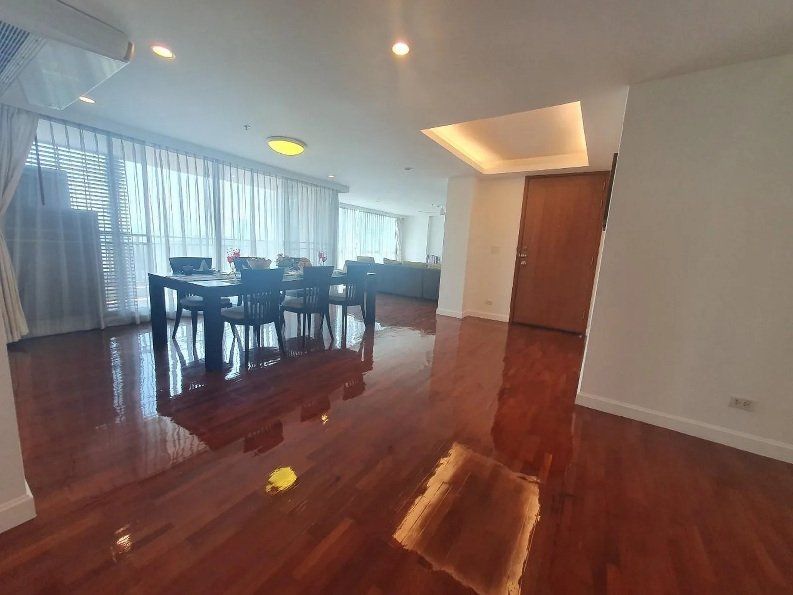Sathorn Gallery Residences — photo 3