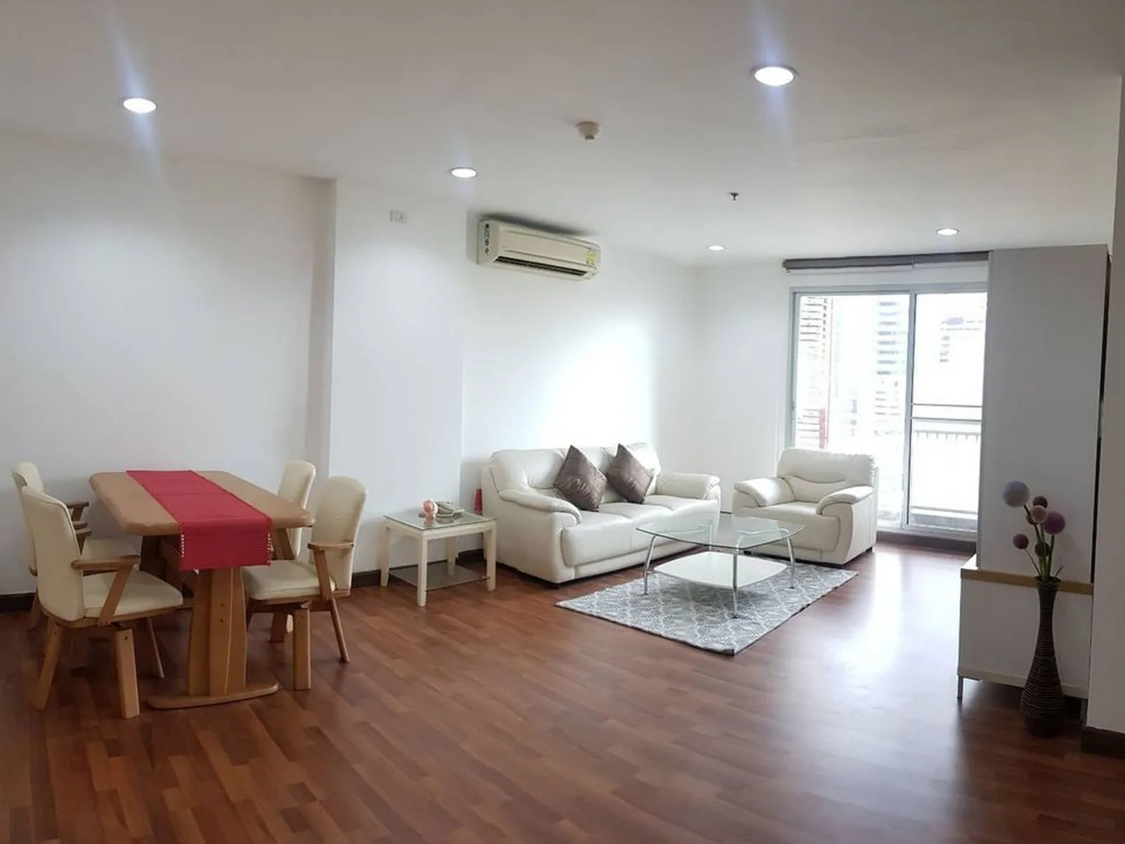 Centric Scene Phaholyothin 9 — photo 2