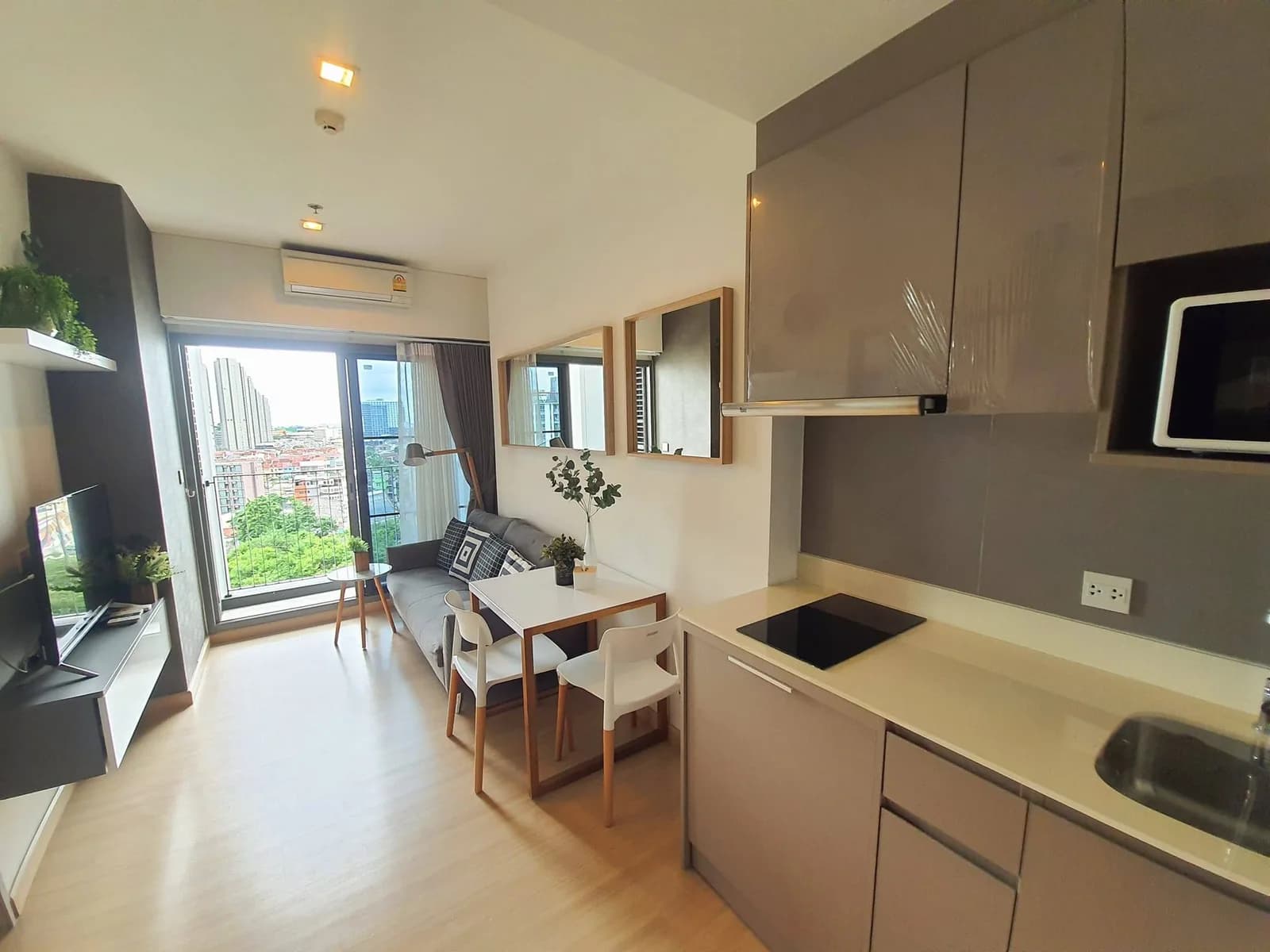Whizdom Connect Sukhumvit — photo 1