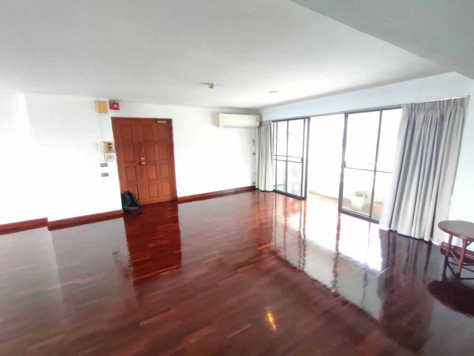 Sripat Court Apartment — photo 6
