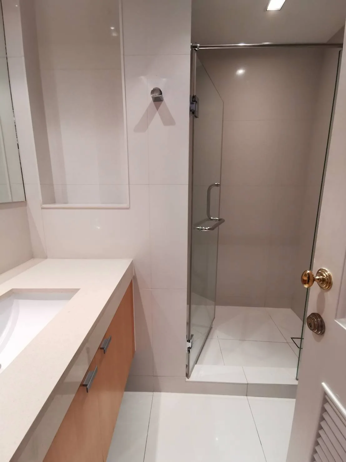 Athenee Residence — photo 15