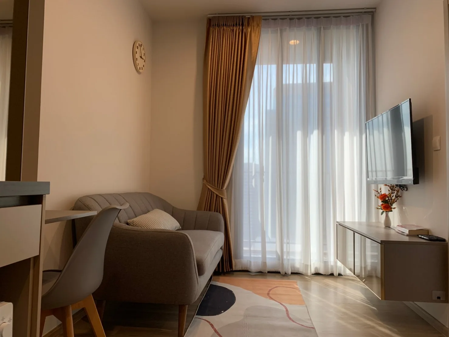 OKA HAUS Sukhumvit 36 — photo 1