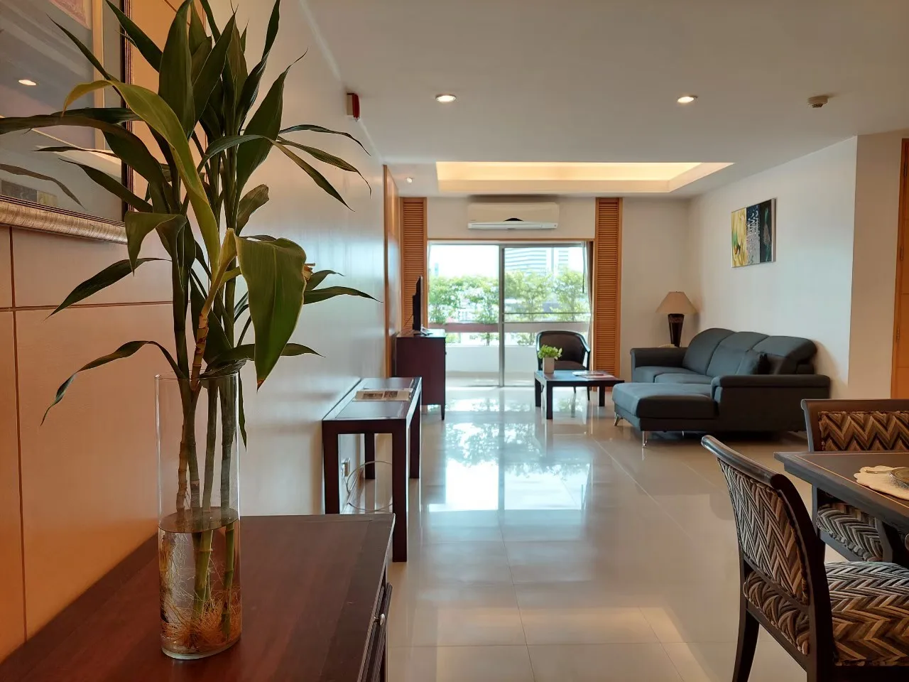 Esmeralda Apartments — photo 6